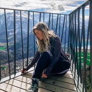 Meet your Posher, Hillary